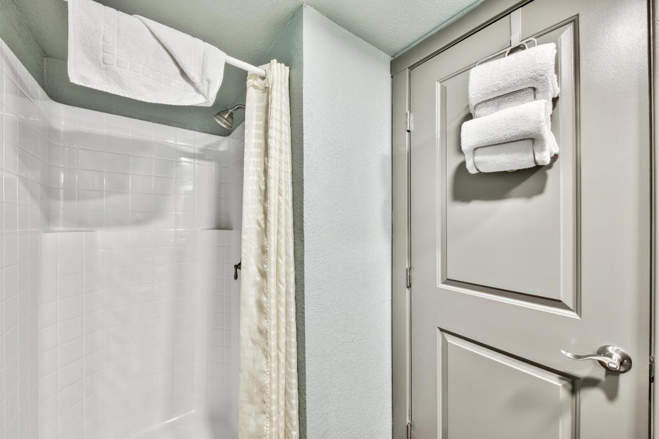 Blue Jay Hotel 2*