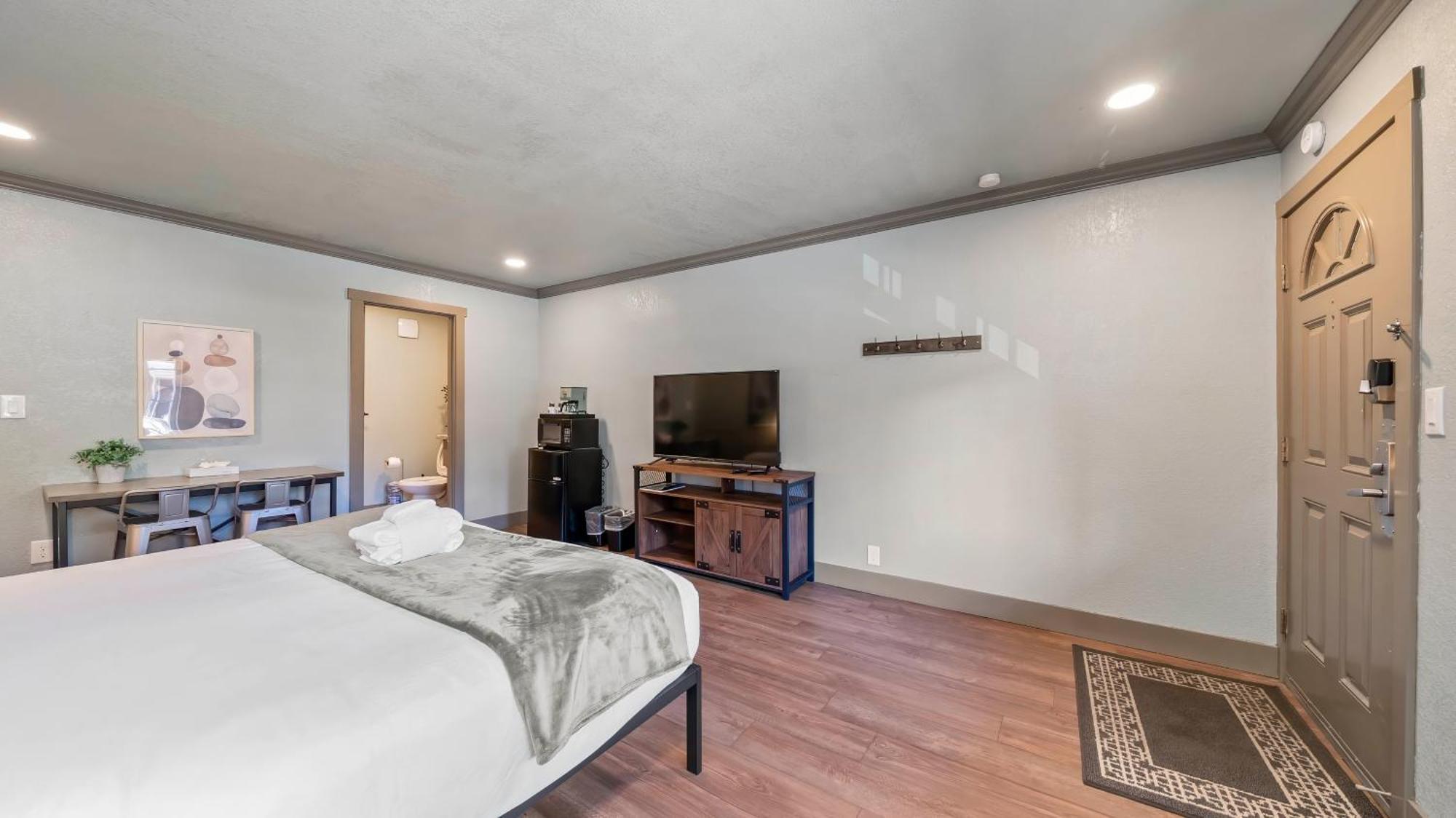 Hotel Blue Jay 2*